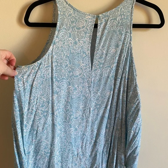 Old Navy Dressy Tank Top - Picture 5 of 7